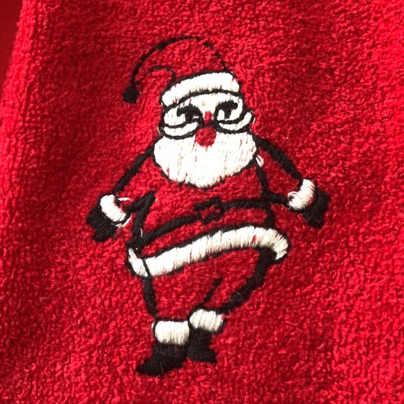 Embroidered Fingertip Towels - Picture 4 of 7